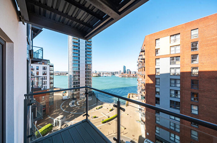 1 Bedroom Flat For Sale In Centenary Plaza, Woolston, Southampton, Hampshire, SO19