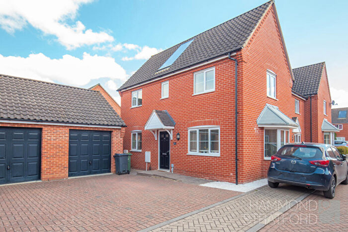 3 Bedroom Terraced House For Sale In Simpson Way, Wymondham, NR18