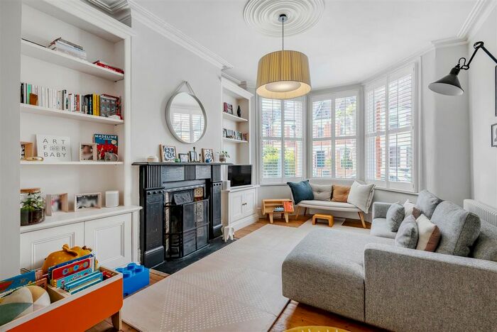 3 Bedroom Property To Rent In Langham Road, London, N15