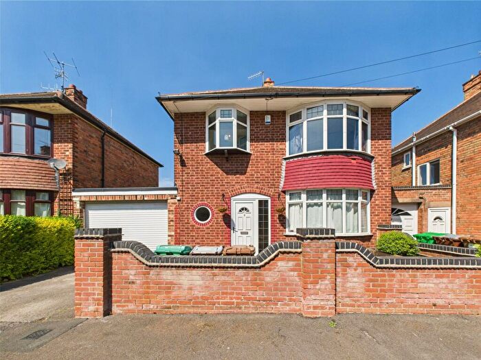 3 Bedroom Detached House For Sale In Newfield Road, Nottingham, Nottinghamshire, NG5
