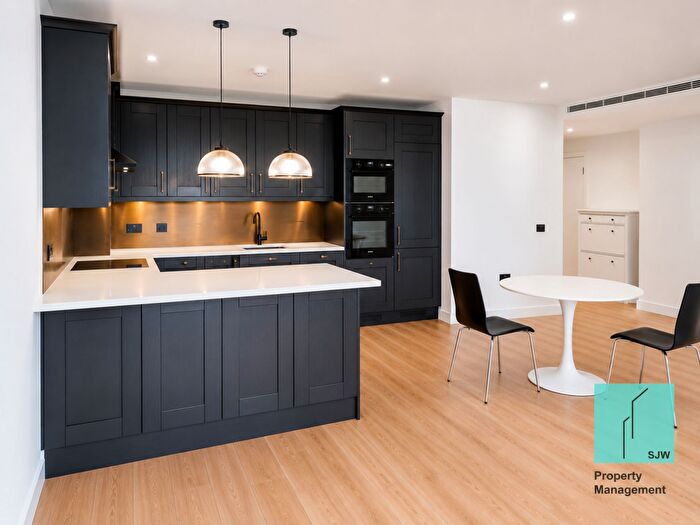 3 Bedroom Flat To Rent In Emery Way, London, E1W