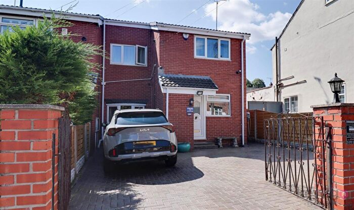 3 Bedroom Semi-Detached House For Sale In Queen Street, Eckington, Sheffield, S21