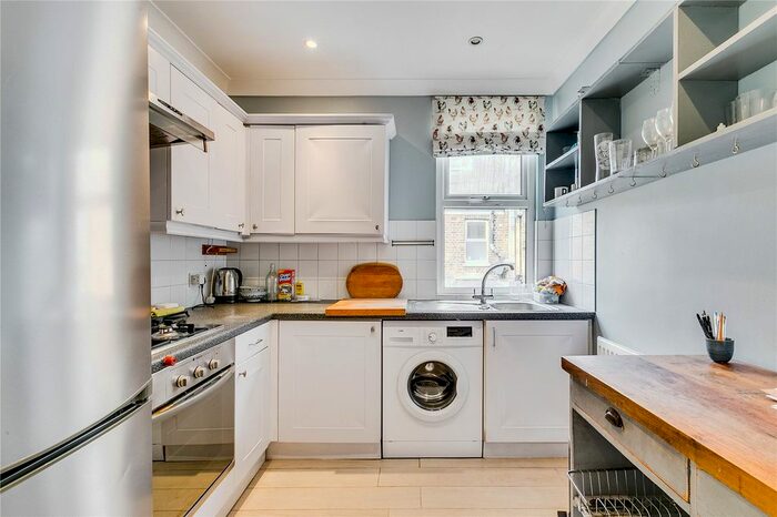 2 Bedroom Flat To Rent In Mortimer Road, London, NW10
