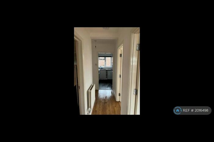 2 Bedroom Flat To Rent In Hutton Road, Shenfield, Brentwood, CM15