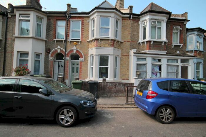 2 Bedroom Flat To Rent In Trundleys Road, London, SE8