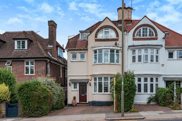 5 Bedroom Semi-Detached House To Rent In North End Road, London, NW11