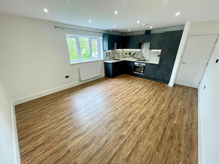 2 Bedroom Apartment To Rent In Castle Street, Luton, LU1