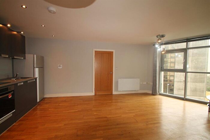 2 Bedroom Apartment To Rent In A|tolusso, Bute Terrace, CF10