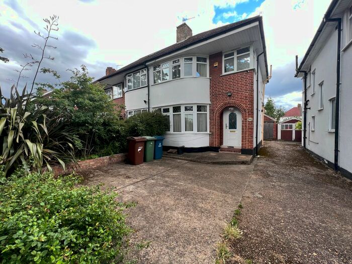 3 Bedroom Property To Rent In Kenton Lane, Harrow, HA3