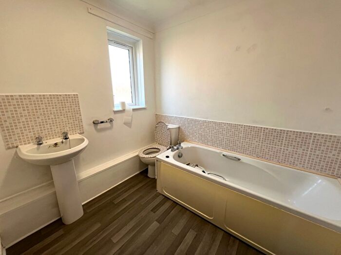 2 Bedroom Flat To Rent In Beverley Road, Weymouth, DT3