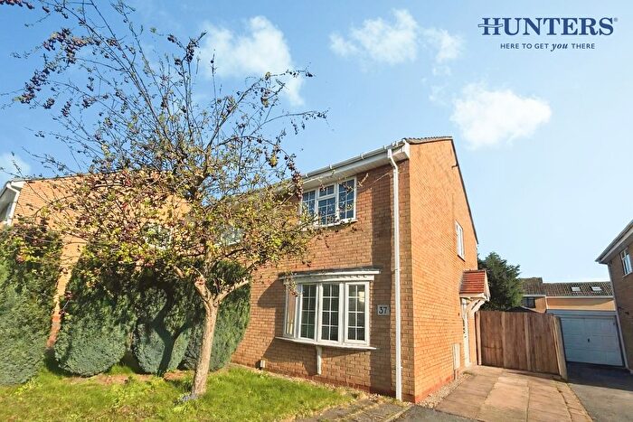 2 Bedroom Property To Rent In Cornfield Drive, Lichfield, WS14