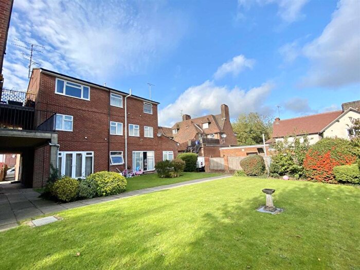 1 Bedroom Apartment To Rent In Pondcroft Road, SG3