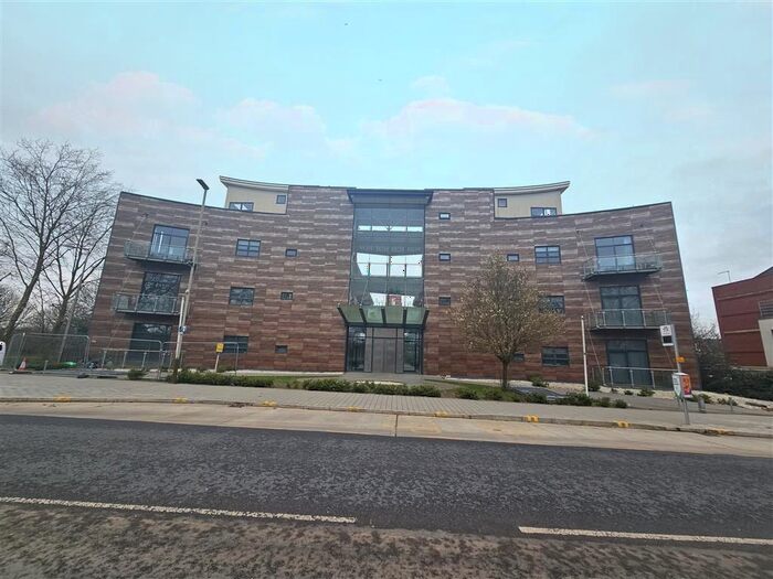 1 Bedroom Flat To Rent In Abbey Park Road, Leicester, LE4