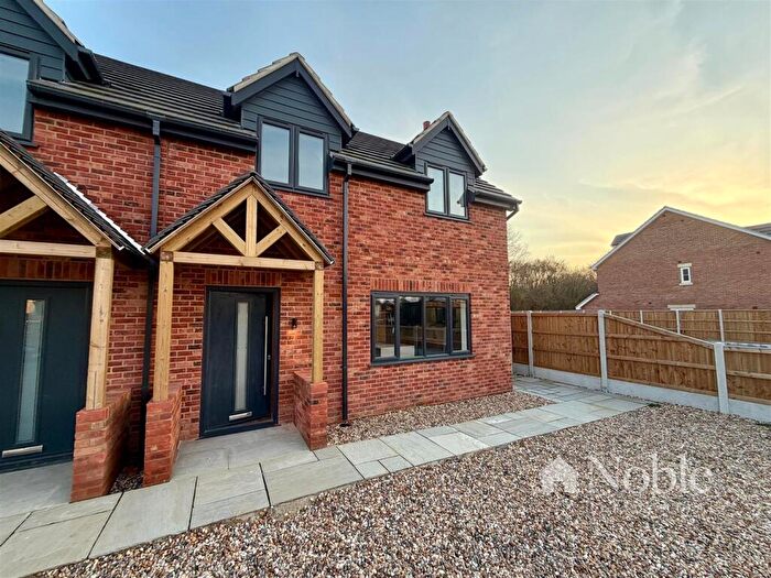 3 Bedroom Semi Detached House To Rent In The Street, Takeley, CM22