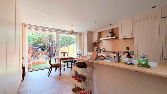 2 Bedroom House To Rent In Winsor Terrace, E6