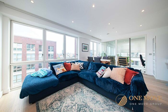 2 Bedroom Apartment To Rent In Perseus Court, Blackwall Reach, E14