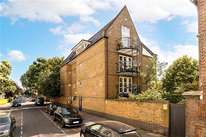1 Bedroom Flat To Rent In Becklow Road, Shepherds Bush, W12