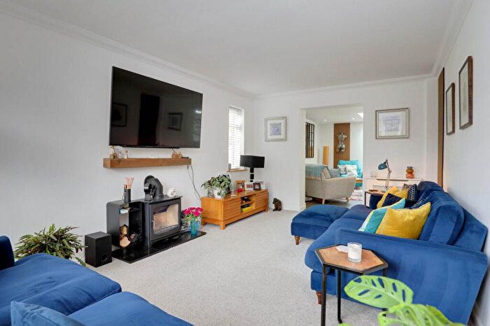 3 Bedroom Detached House For Sale In Fernbrook Road, Caversham Heights, Reading, RG4