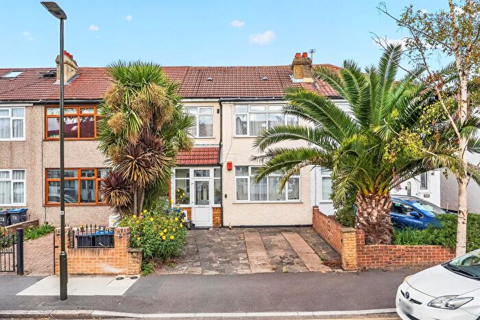 3 Bedroom End Of Terrace House For Sale In Hazelwood Avenue, Morden, SM4