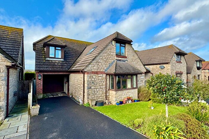 3 Bedroom Detached House For Sale In Cauldron Barn Road, Swanage, BH19