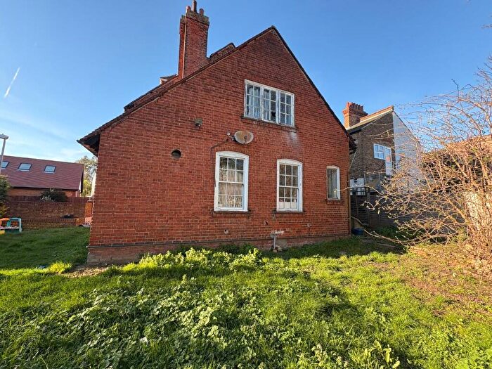 7 Bedroom Detached House For Sale In Burdett Avenue, Westcliff-On-Sea, Essex, SS0