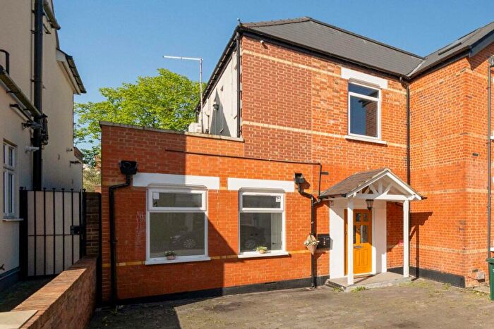 2 Bedroom Flat For Sale In Bellevue Road, Finchley, N11