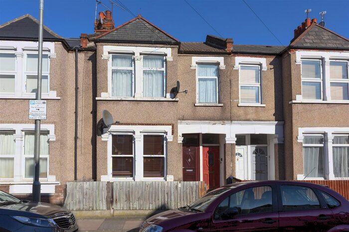 2 Bedroom Flat To Rent In Sellincourt Road, Tooting, Tooting, SW17