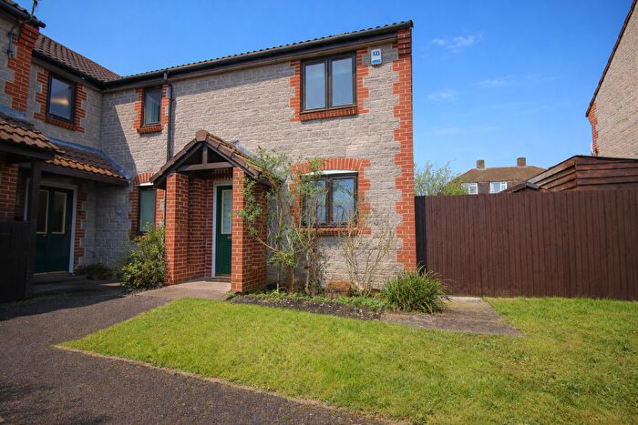 2 Bedroom Semi Detached House For Sale In Bove Moor Close, Street, BA16