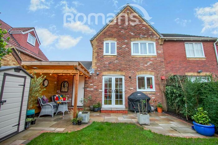 3 Bedroom Semi-Detached House To Rent In Bakers Ground, Stoke Gifford, BS34