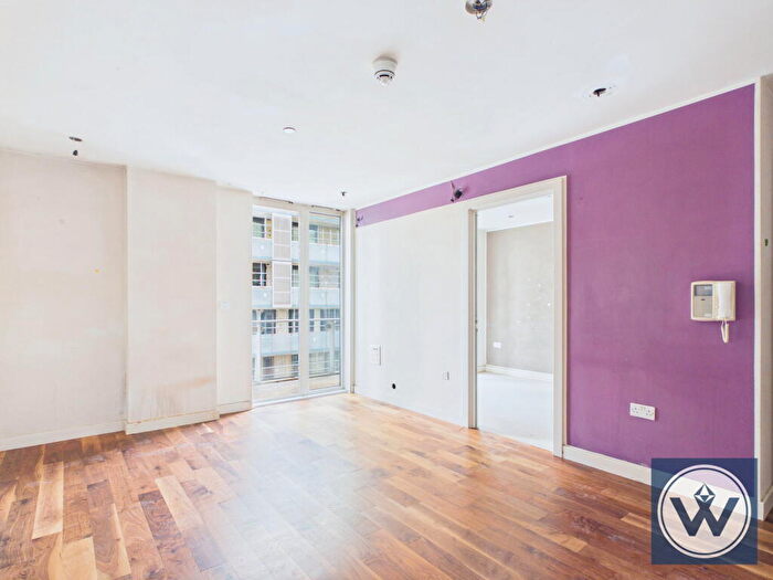 2 Bedroom Apartment For Sale In Block Spectrum, Blackfriars Road, M3