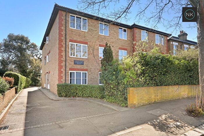 1 Bedroom Flat For Sale In Cowley Court, Grove Hill, South Woodford, London, E18