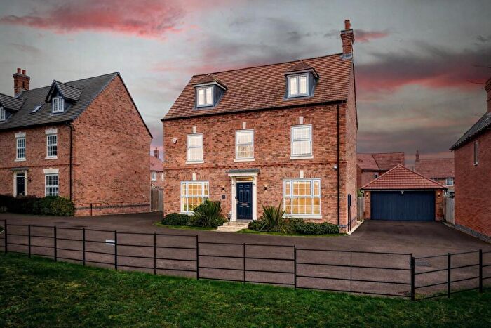 5 Bedroom Detached House For Sale In Shelduck Close, Rushden, NN10