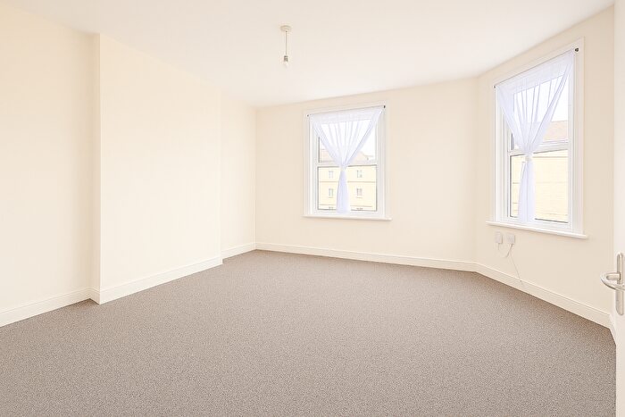 2 Bedroom Flat To Rent In Vicarage Lane, Stratford, E15