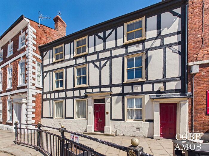 4 Bedroom Town House For Sale In Broad Street, Leominster, HR6