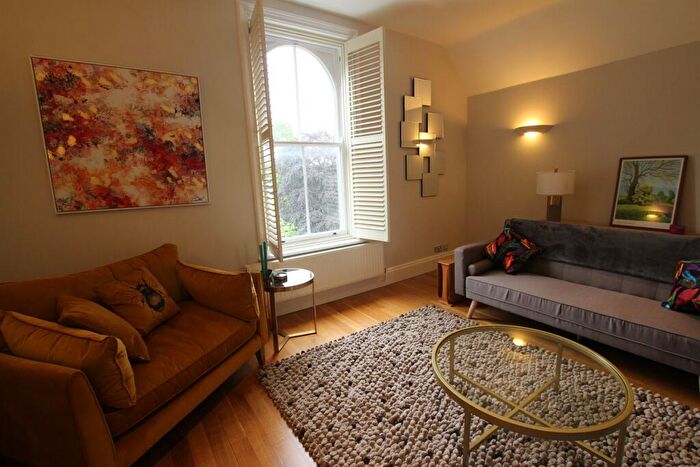 1 Bedroom Apartment To Rent In Haddon House, NG7