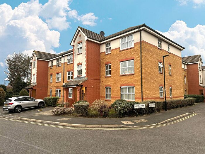 1 Bedroom Flat For Sale In Nuffield Court, Old Park Mews, TW5