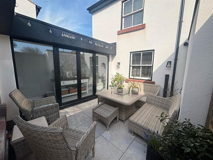 3 Bedroom Cottage To Rent In Station Road, Parkgate, CH64