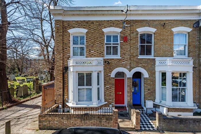 3 Bedroom End Of Terrace House For Sale In Brokesley Street, Bow, E3