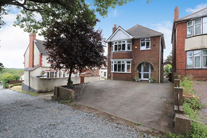 3 Bedroom Detached House For Sale In Bowen Avenue, Lanesfield, Wolverhampton, WV4