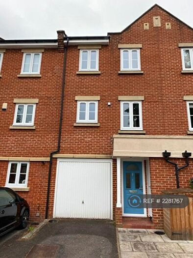 3 Bedroom Terraced House To Rent In Royal Earlswood Park, Redhill, RH1