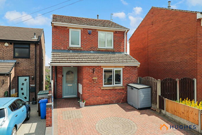 3 Bedroom Detached House For Sale In Little Matlock Gardens, Stannington, Sheffield, S6