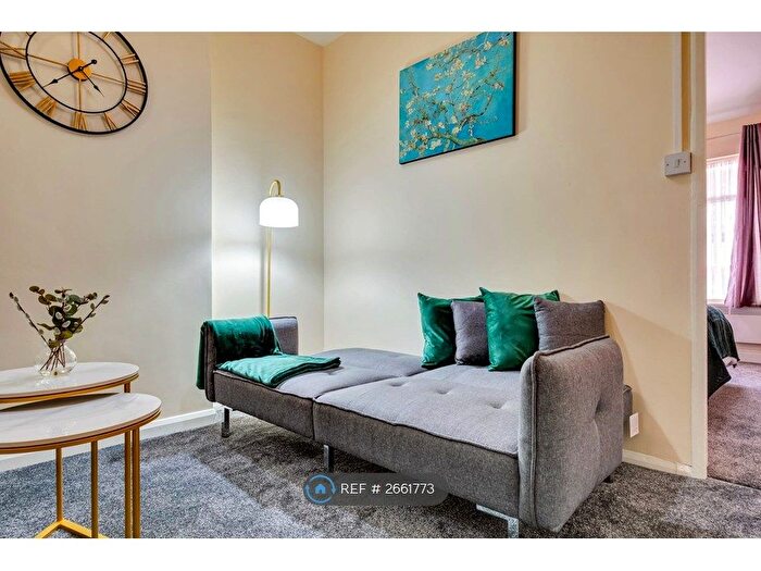 1 Bedroom Flat To Rent In Station Road, Hayes, UB3