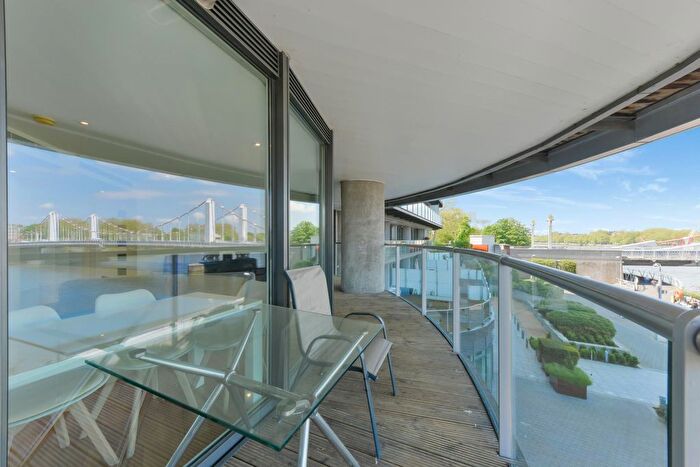 2 Bedroom Flat To Rent In Centurion Building, Chelsea Bridge Wharf, London, SW11
