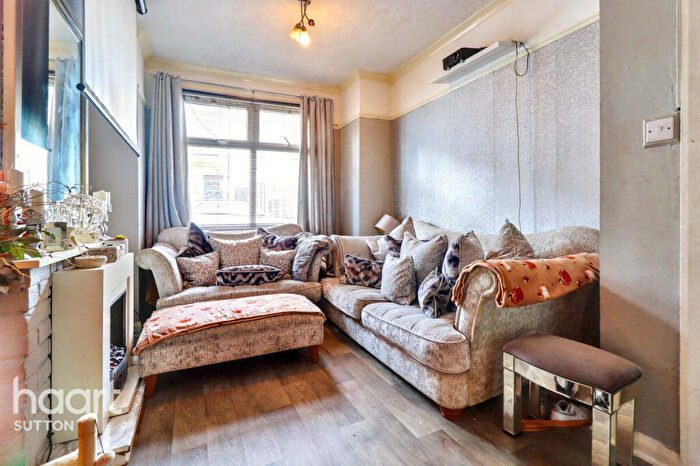 2 Bedroom End Of Terrace House For Sale In Clarence Road, Sutton, SM1