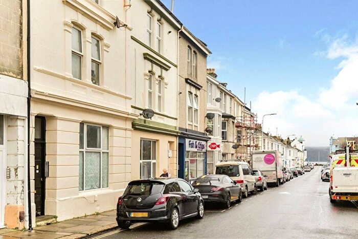 2 Bedroom Flat To Rent In Radford Road, Plymouth, Devon, PL1