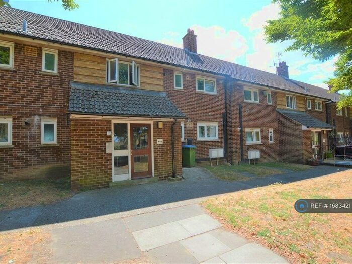 1 Bedroom Flat To Rent In Strongbow Crescent, London, SE9