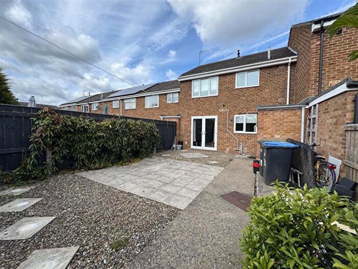 3 Bedroom Terraced House For Sale In Moorland Close, Sunnybrow, DL15