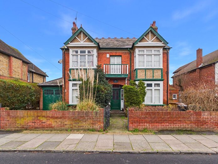 4 Bedroom Detached House For Sale In Dudley Road, Ashford, Surrey, TW15