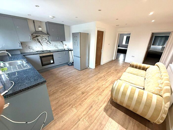 2 Bedroom Flat To Rent In Bath Road, Hounslow, TW5