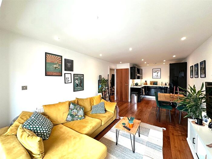 1 Bedroom Flat To Rent In Haydons Road, Wimbledon, SW19